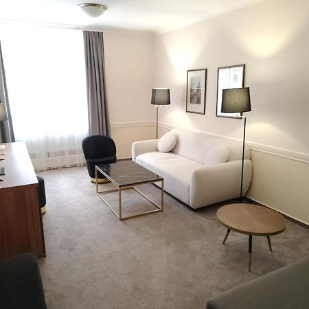 Hotel Embassy Karlovy Vary Dış mekan fotoğraf