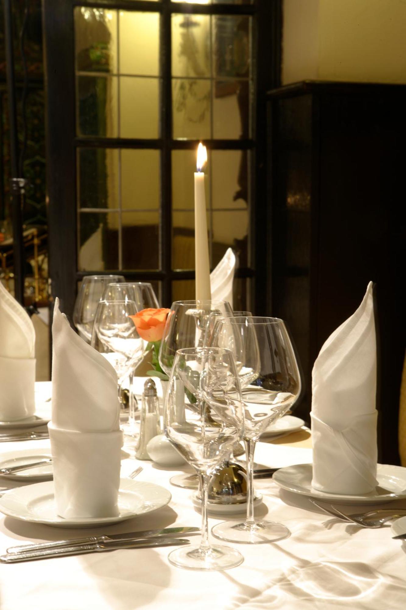 Hotel Embassy Karlovy Vary Dış mekan fotoğraf