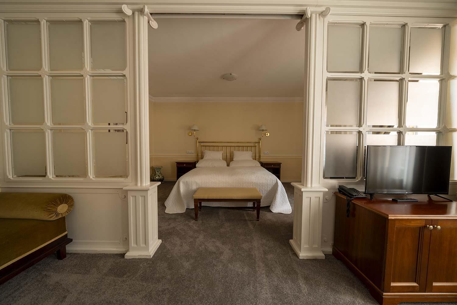 Hotel Embassy Karlovy Vary Dış mekan fotoğraf