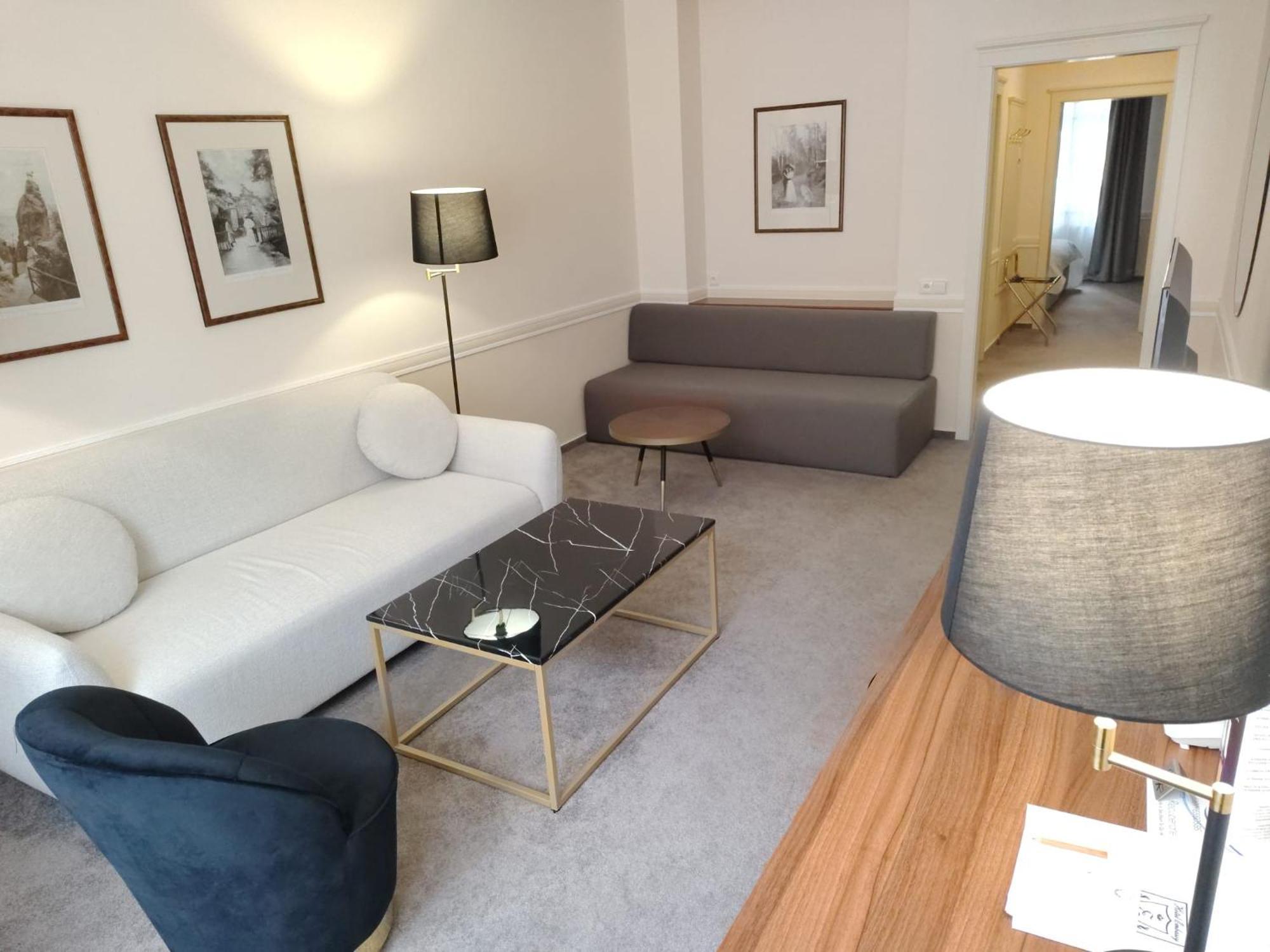 Hotel Embassy Karlovy Vary Dış mekan fotoğraf