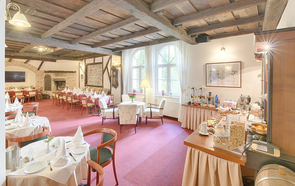 Hotel Embassy Karlovy Vary Dış mekan fotoğraf