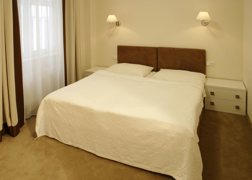 Hotel Embassy Karlovy Vary Dış mekan fotoğraf