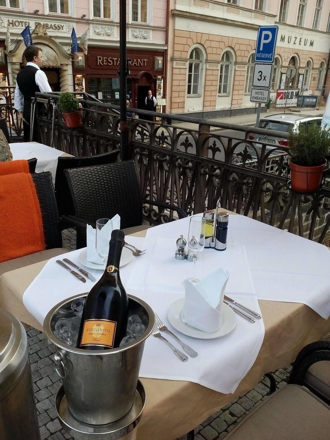 Hotel Embassy Karlovy Vary Dış mekan fotoğraf