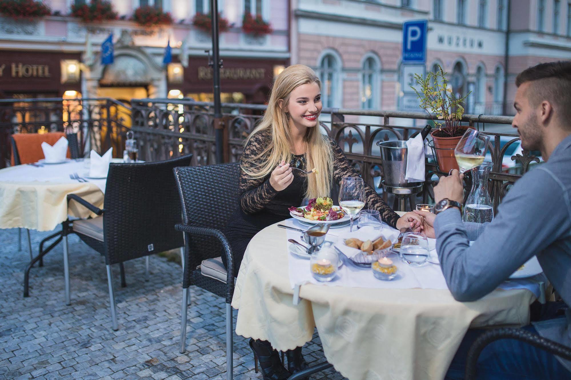 Hotel Embassy Karlovy Vary Dış mekan fotoğraf