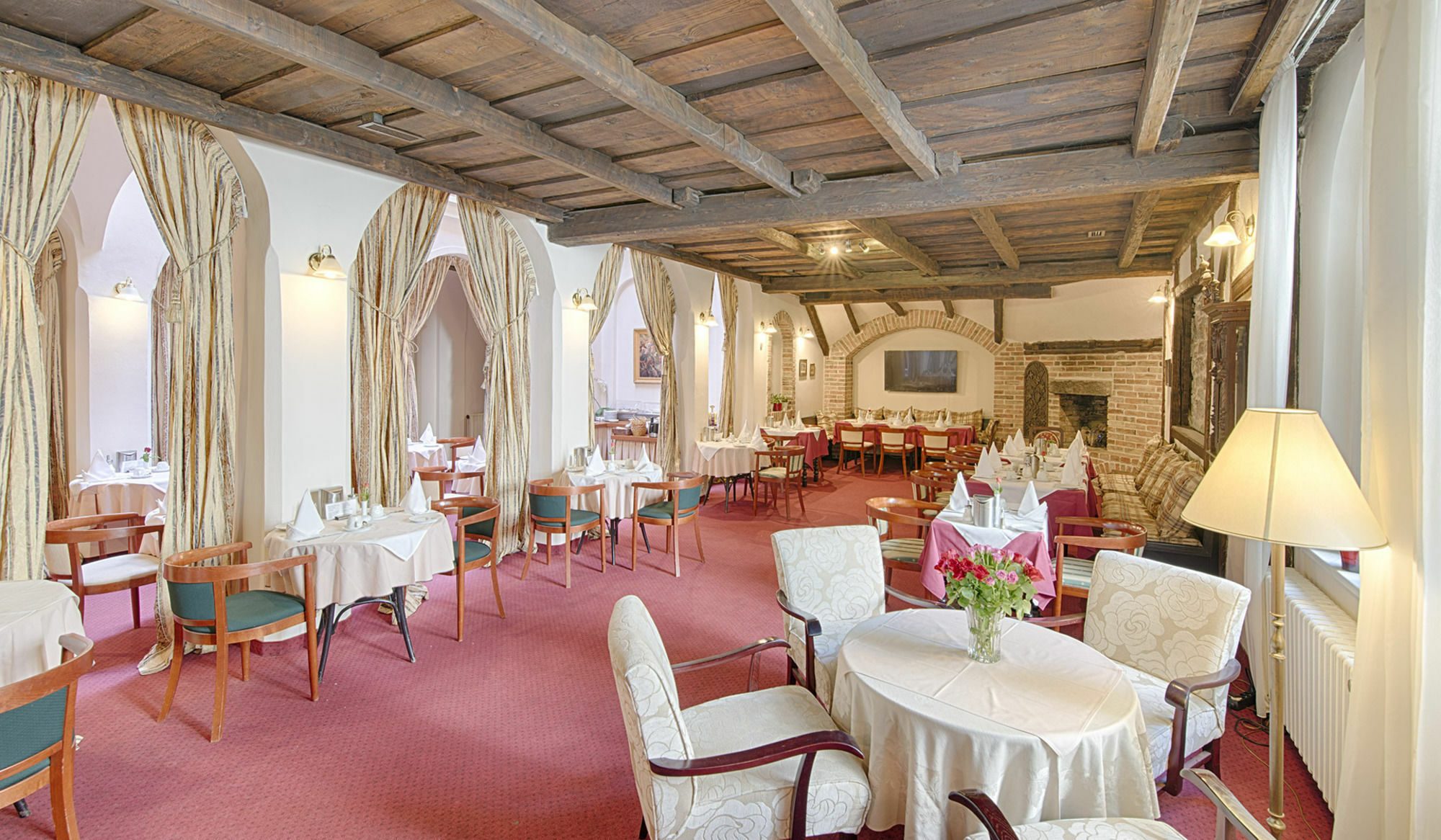 Hotel Embassy Karlovy Vary Dış mekan fotoğraf